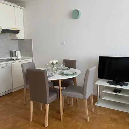 - Grey Apartment Ljubljana